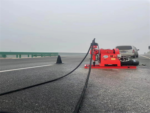 伊春马路路基路面开裂下沉注浆加固灌浆